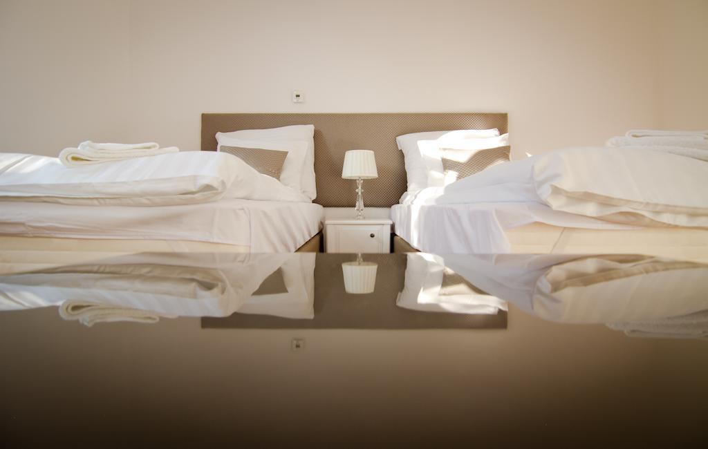 Double or Twin Room Private Bathroom